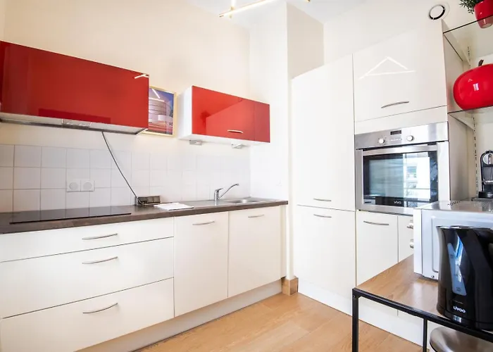 Design Place De La Liberte * Tours