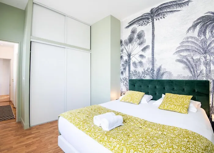 Design Place De La Liberte * تور